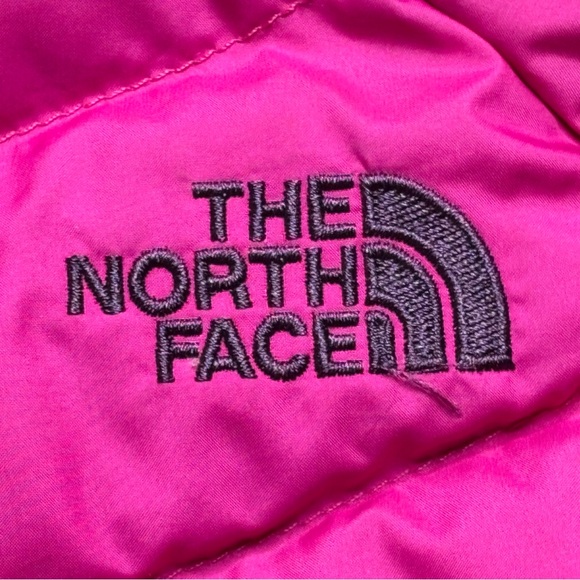 The North Face Women’s 550 Jacket - Picture 3 of 9